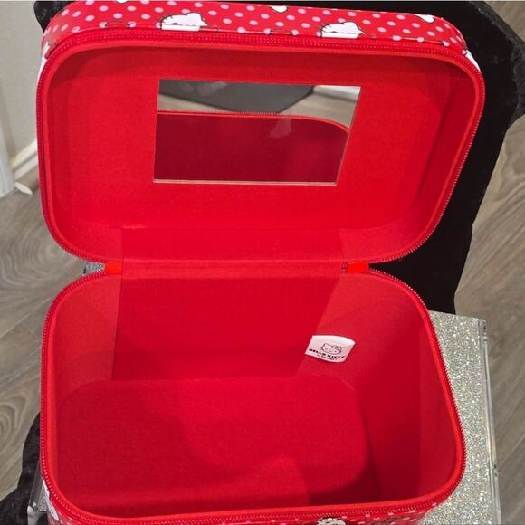 Hello Kitty By Sanrio Bow Logo Vanity Cosmetic Case w/Mirror - Picture 8 of 9